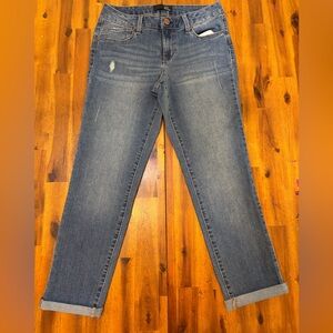 1822 Denim Women's Straight-Leg Faded Blue Jeans